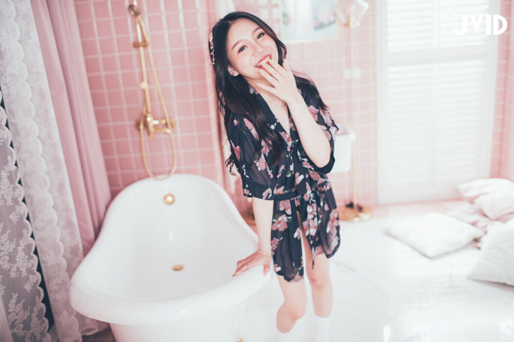 JVID Fan Fan 梵梵 – 天然美女梵梵 美麗無邪的笑容甜翻你的心 Part3
