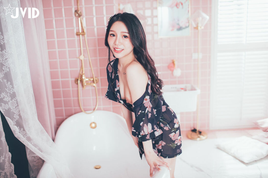 JVID Fan Fan 梵梵 – 天然美女梵梵 美麗無邪的笑容甜翻你的心 Part3
