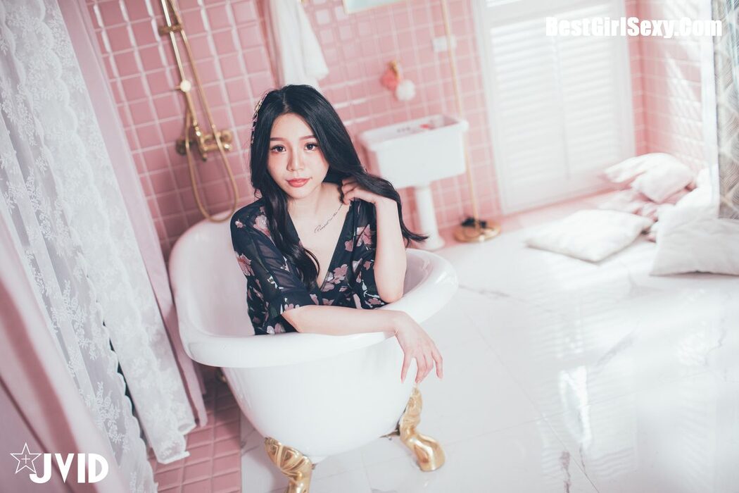 JVID IGHOT 梵梵 – Beautiful Innocent Smile B