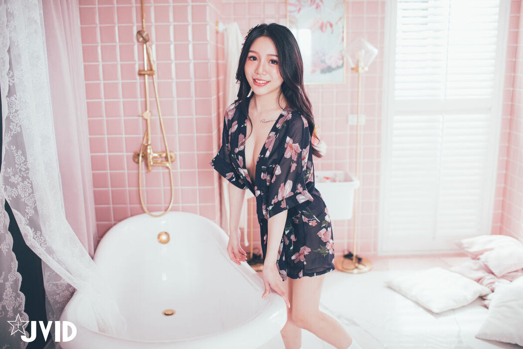 JVID Fan Fan 梵梵 – 天然美女梵梵 美麗無邪的笑容甜翻你的心 Part1