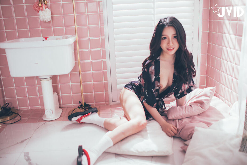 JVID Fan Fan 梵梵 – 天然美女梵梵 美麗無邪的笑容甜翻你的心 Part3