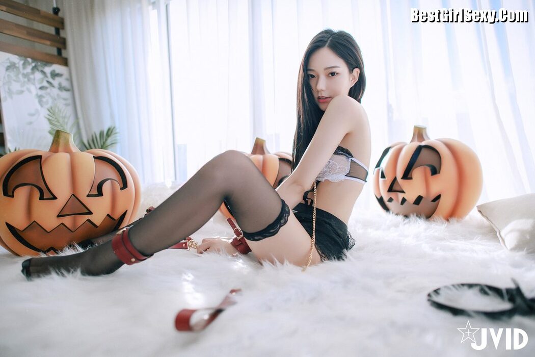 JVID Jiu Jiu 啾啾 – School Girl Turns Into Devil Bunny B