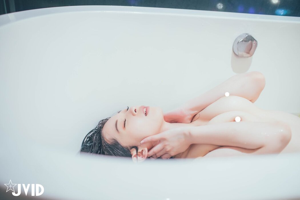 JVID Jie Mi 婕咪 Juice – Girlfriend Tour Fun C