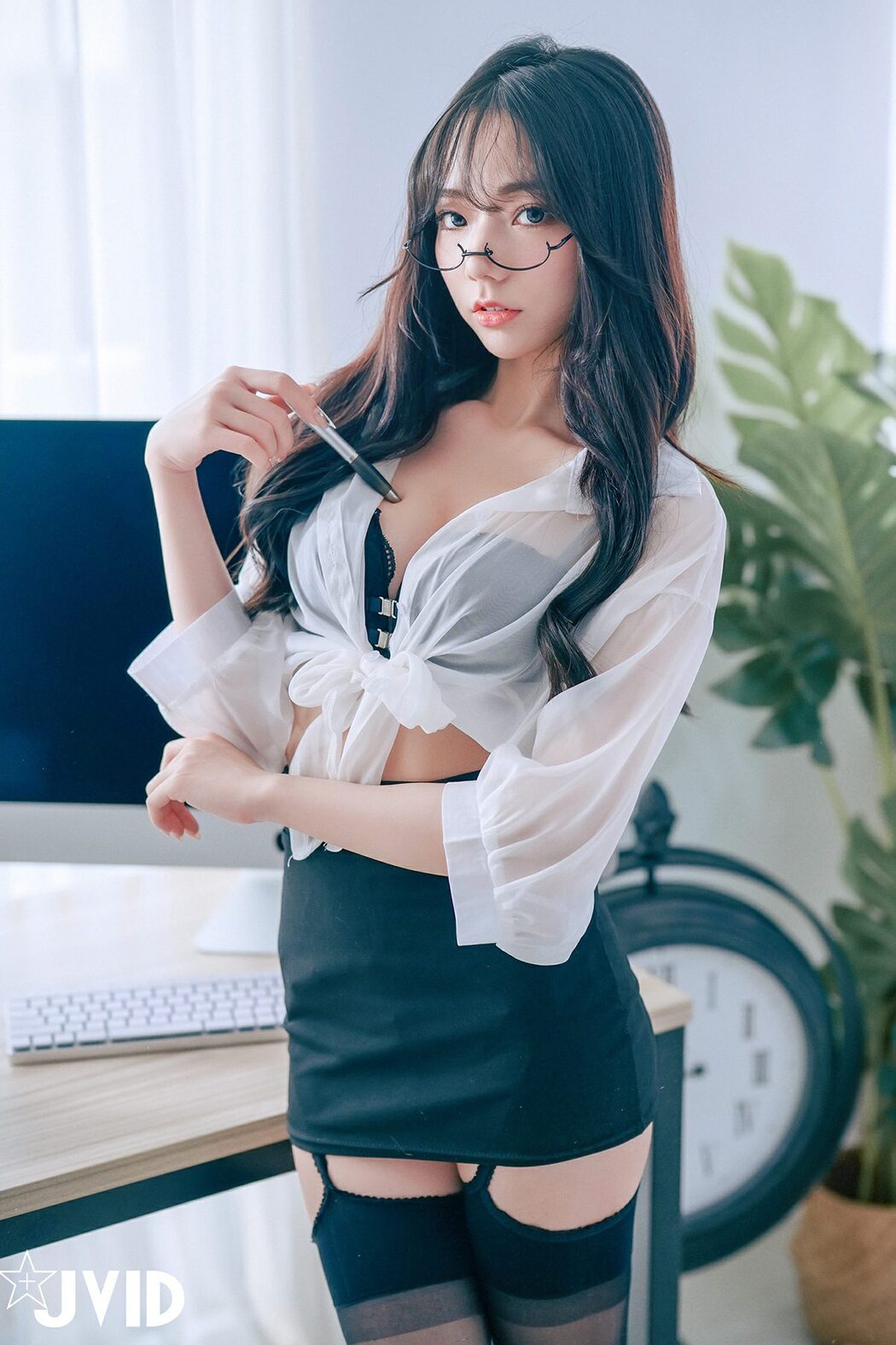 JVID Jiu Jiu 啾啾 – Lustful Little Secretary A Cover Photo