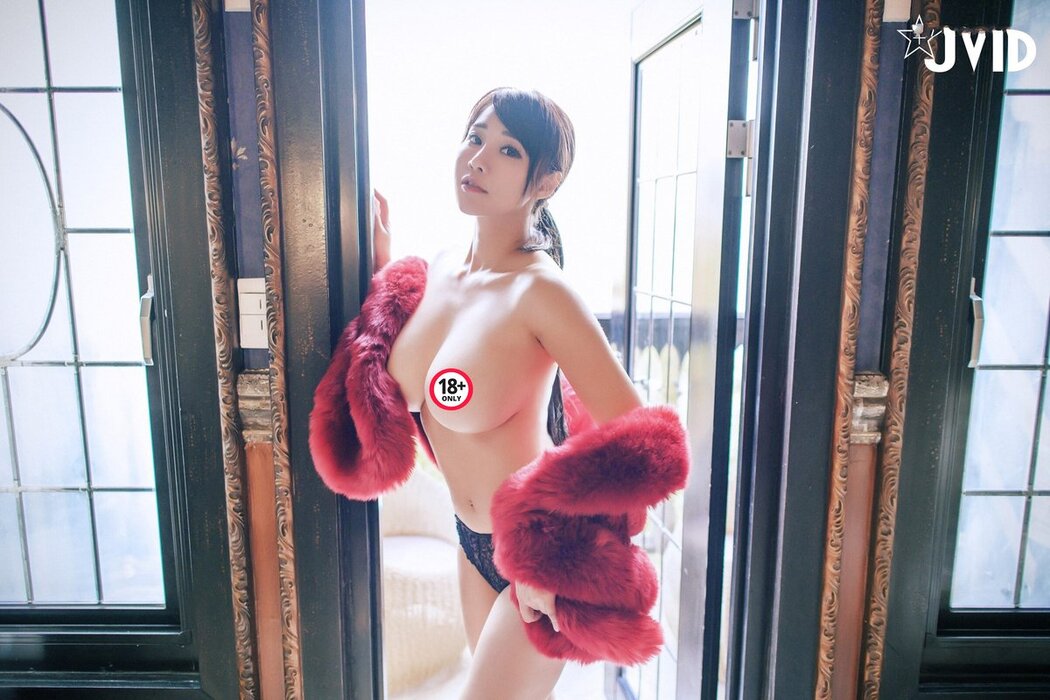 JVID LeLe – Sexy Girl Of Santa C