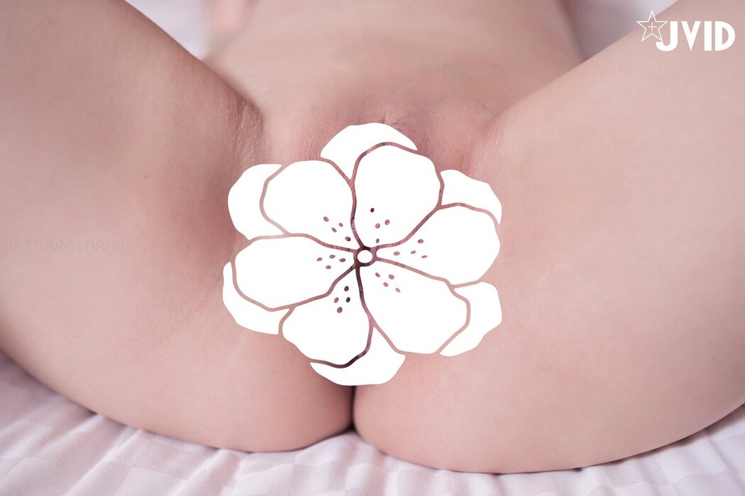 JVID Nai Yi Yi 奶依依 – 黑丝裸体龟甲缚街道露出
