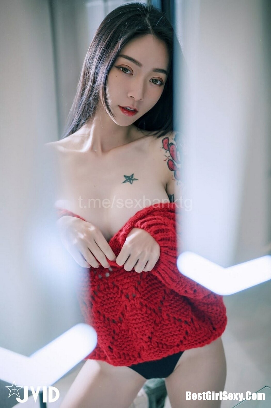 JVID Piao 飘 – Home Alone B