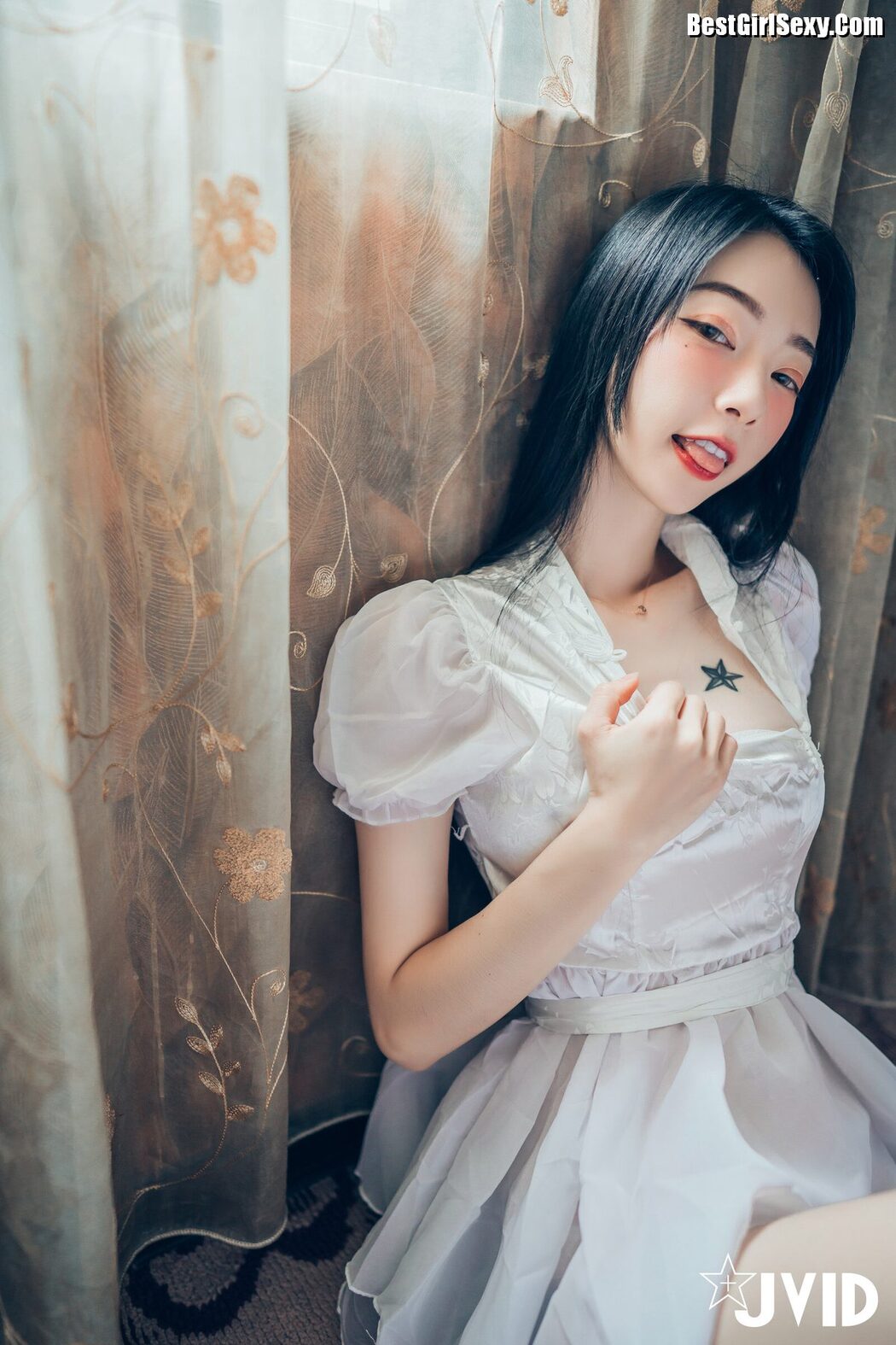JVID Piao 飘 – Colorful Cheongsam B