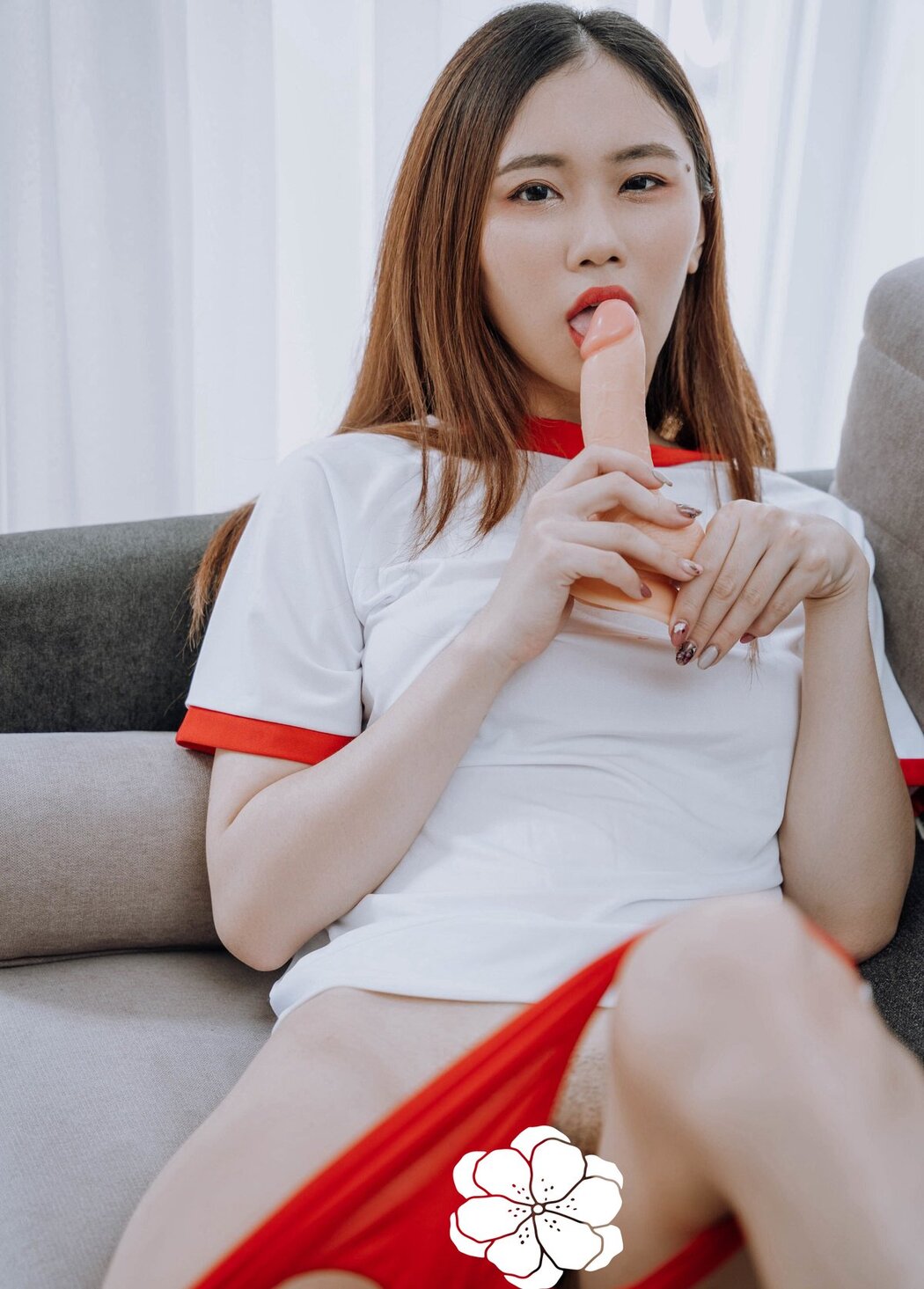 JVID Luo Ying 罗颖 – 学妹的小秘密 Part2