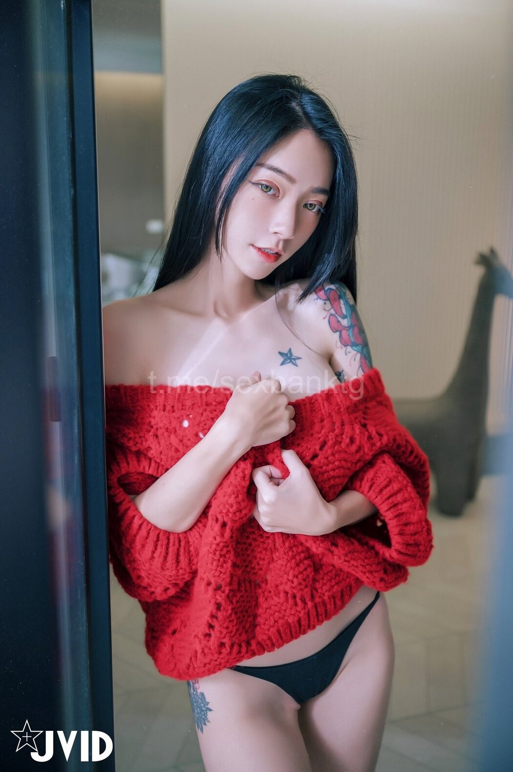JVID Piao 飘 – Home Alone B