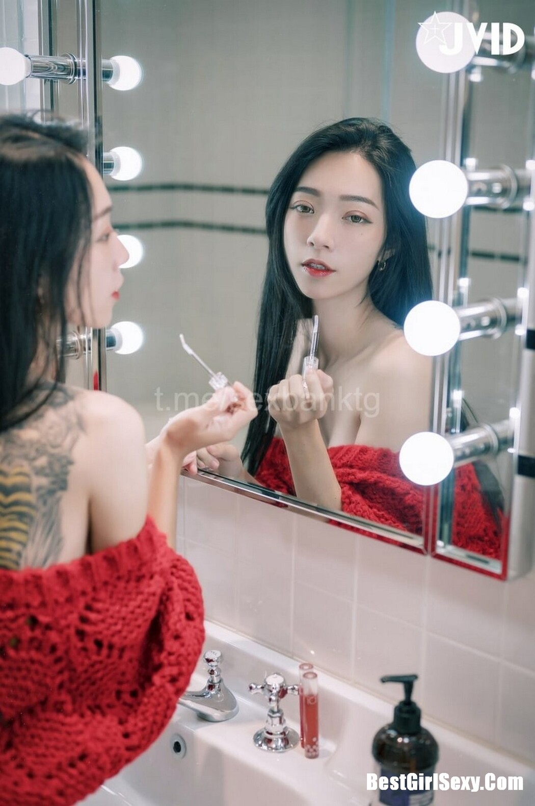 JVID Piao 飘 – Home Alone B