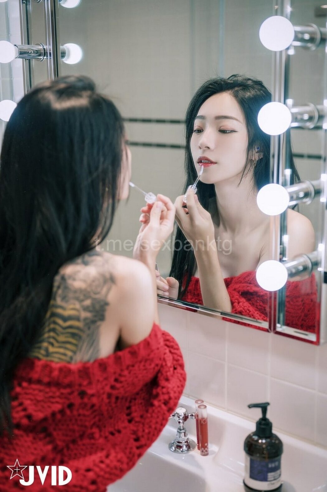 JVID Piao 飘 – Home Alone B