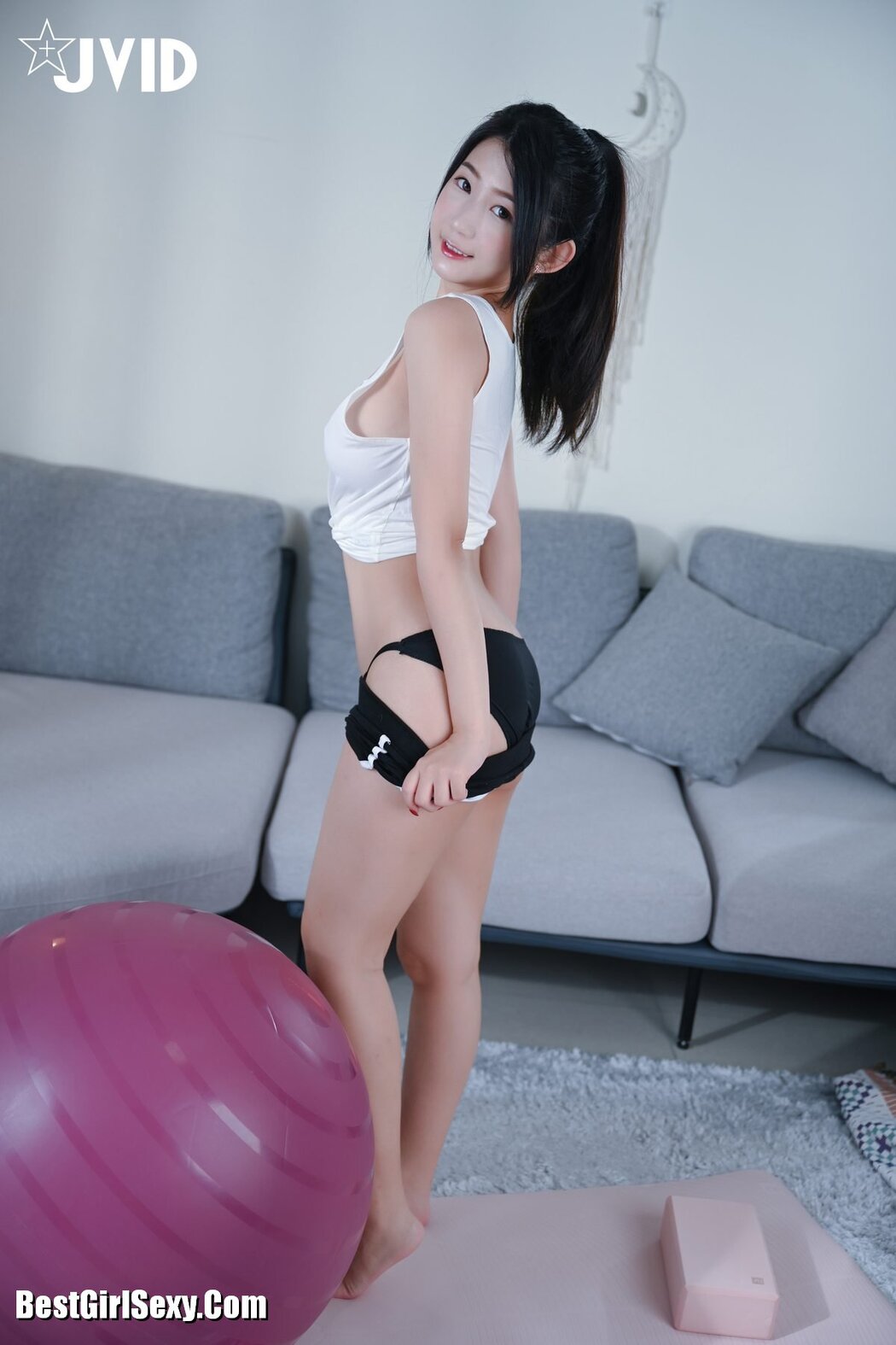 JVID Rou Bao Mini 肉包Mini – Yoga Tutor A