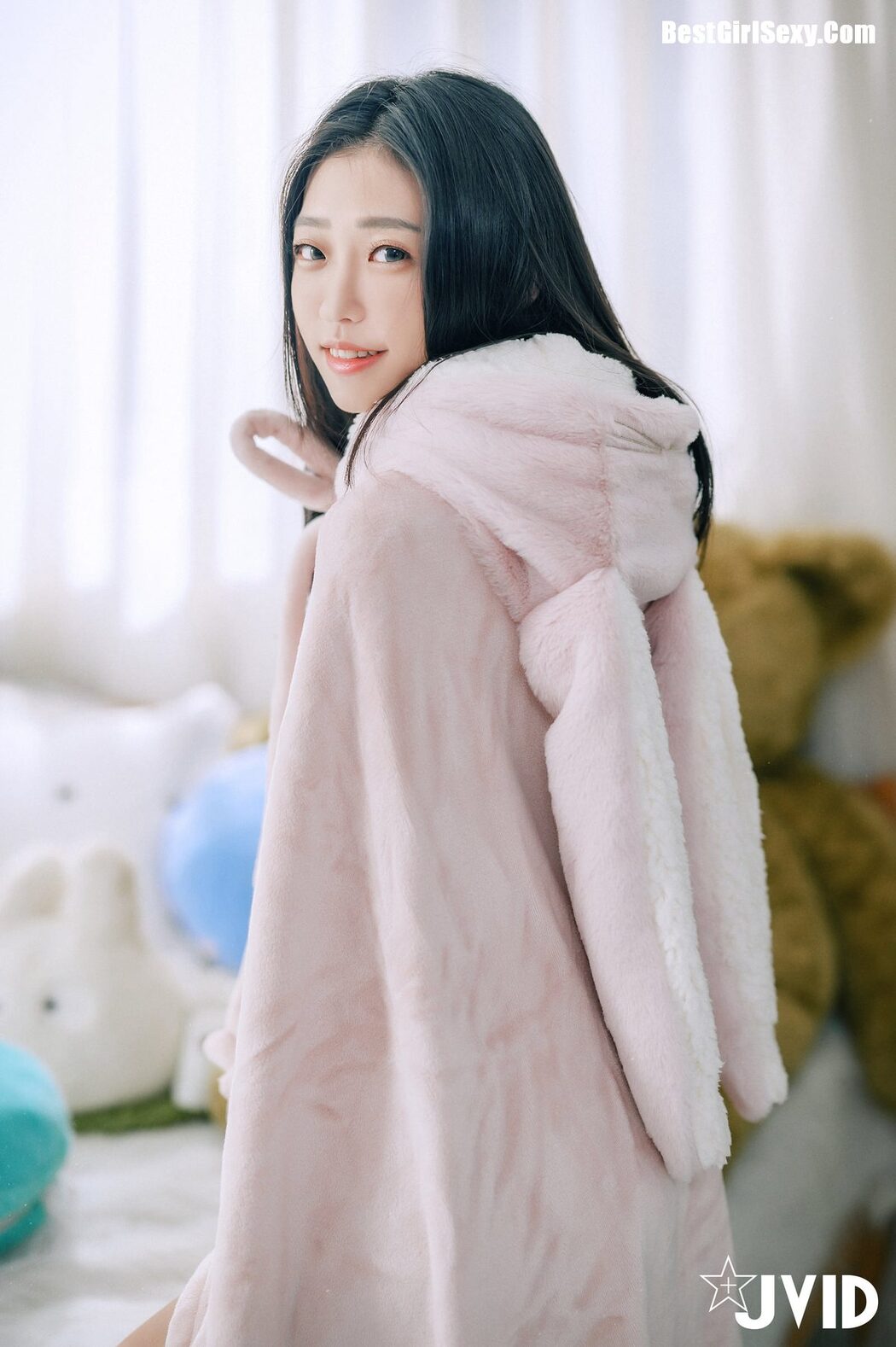 JVID Yan Yan 妍妍 – The Rebirth Of A Cute Girl Part 01