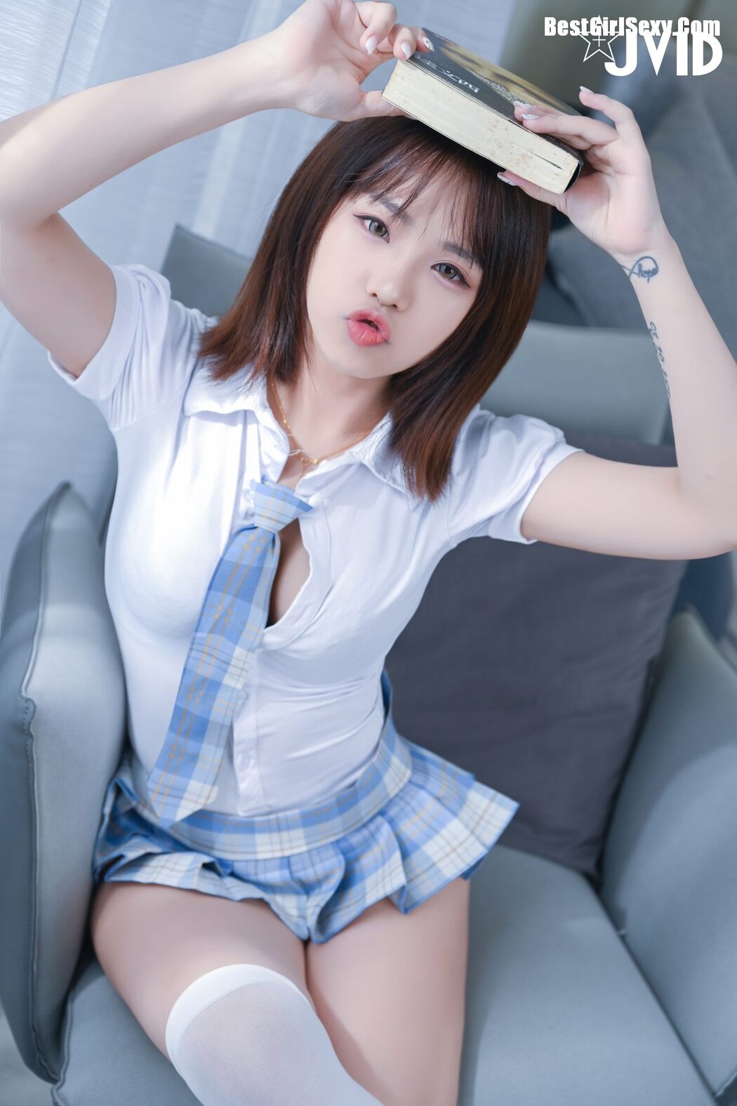 JVID Xi Yue 熙玥 – The Day Before Graduation Trip Departure Part 02