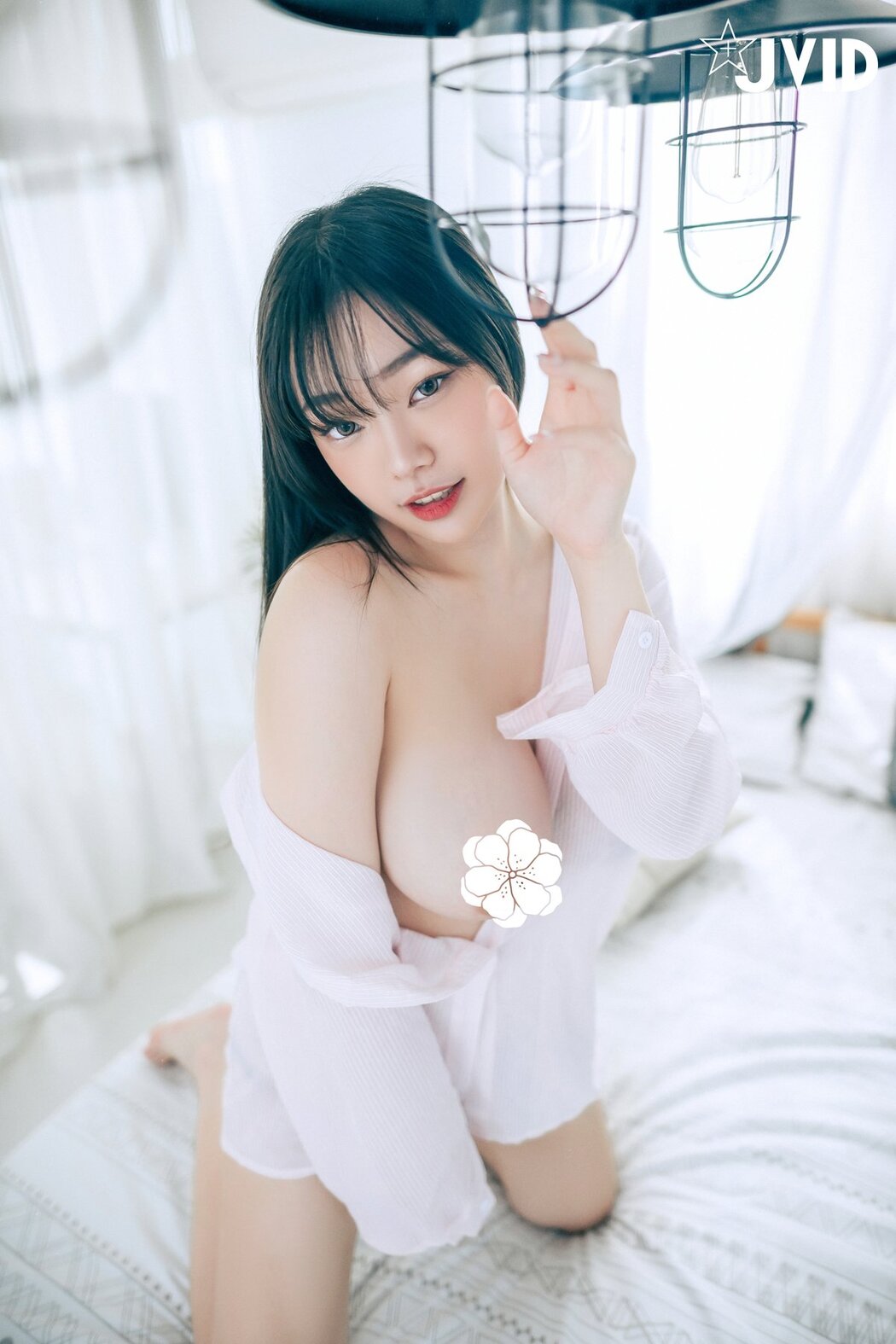 JVID Yi Xin Slivia 苡昕Slivia – 超巨乳女秘書 Part3