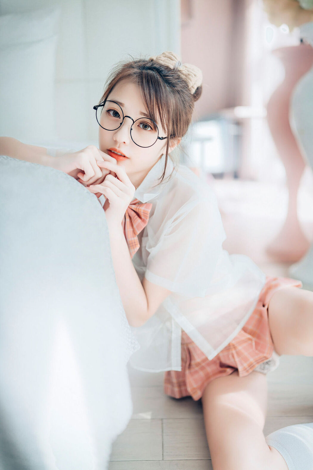 JVID 妍妍 Angel – 女孩在trasmart制服與眼鏡 Part1