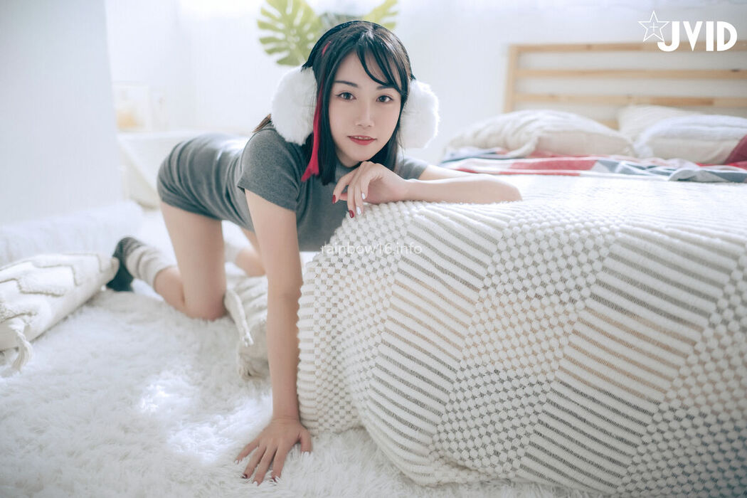 JVID Ye Si Min 叶思敏 – 渴望被肆意玩弄の魅狐 Part2
