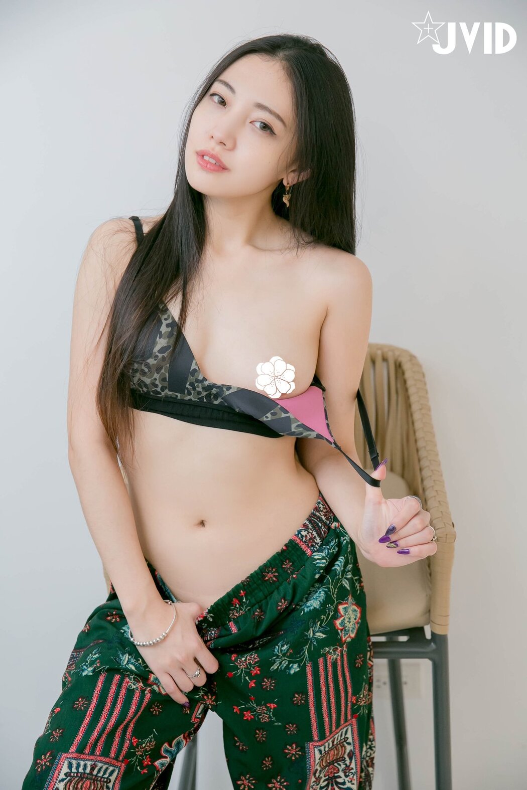 JVID 夏暮光 &#8211; 私底下穿著就讓人喜歡的性格美女