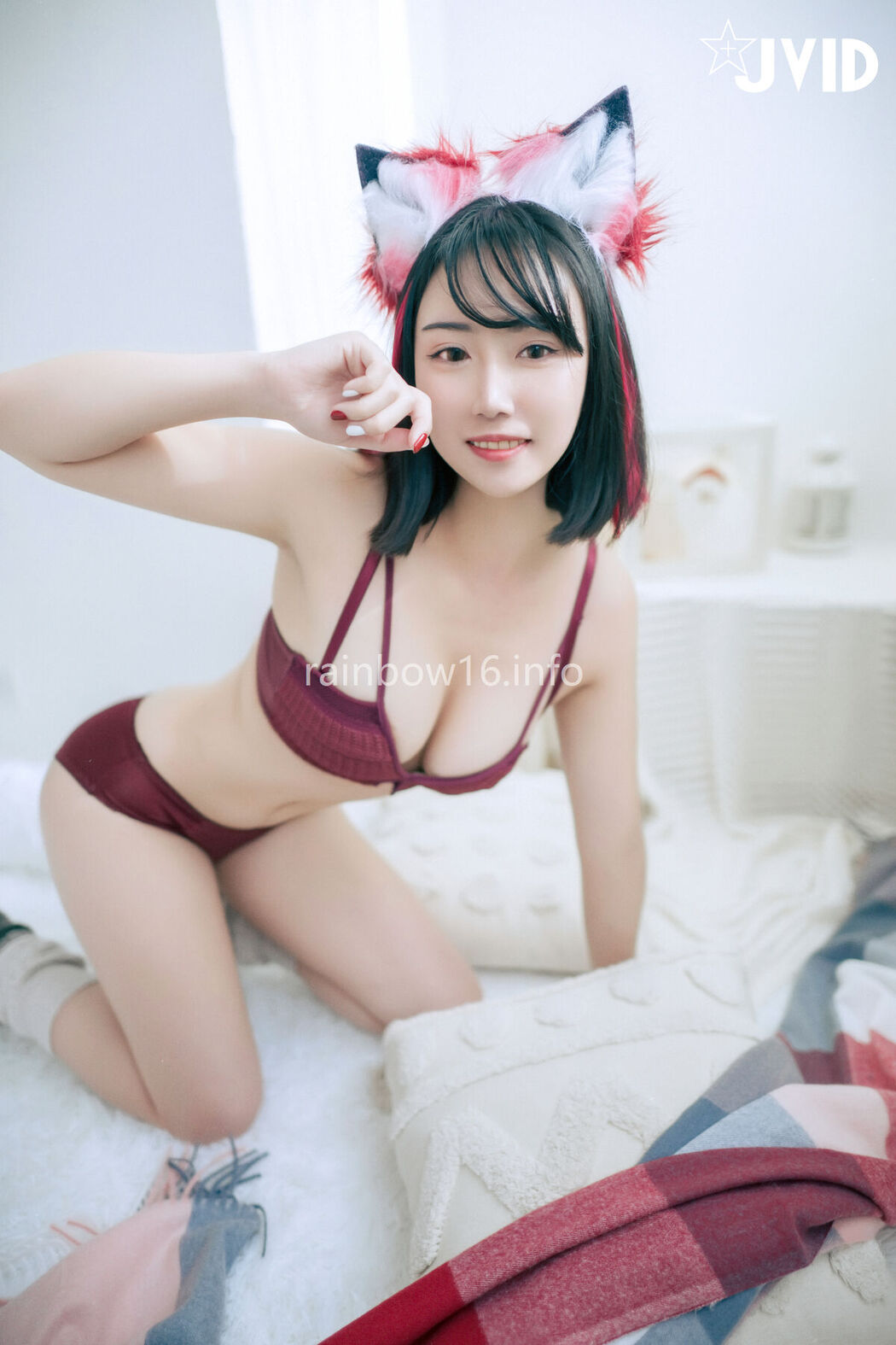 JVID Ye Si Min 叶思敏 – 渴望被肆意玩弄の魅狐 Part2
