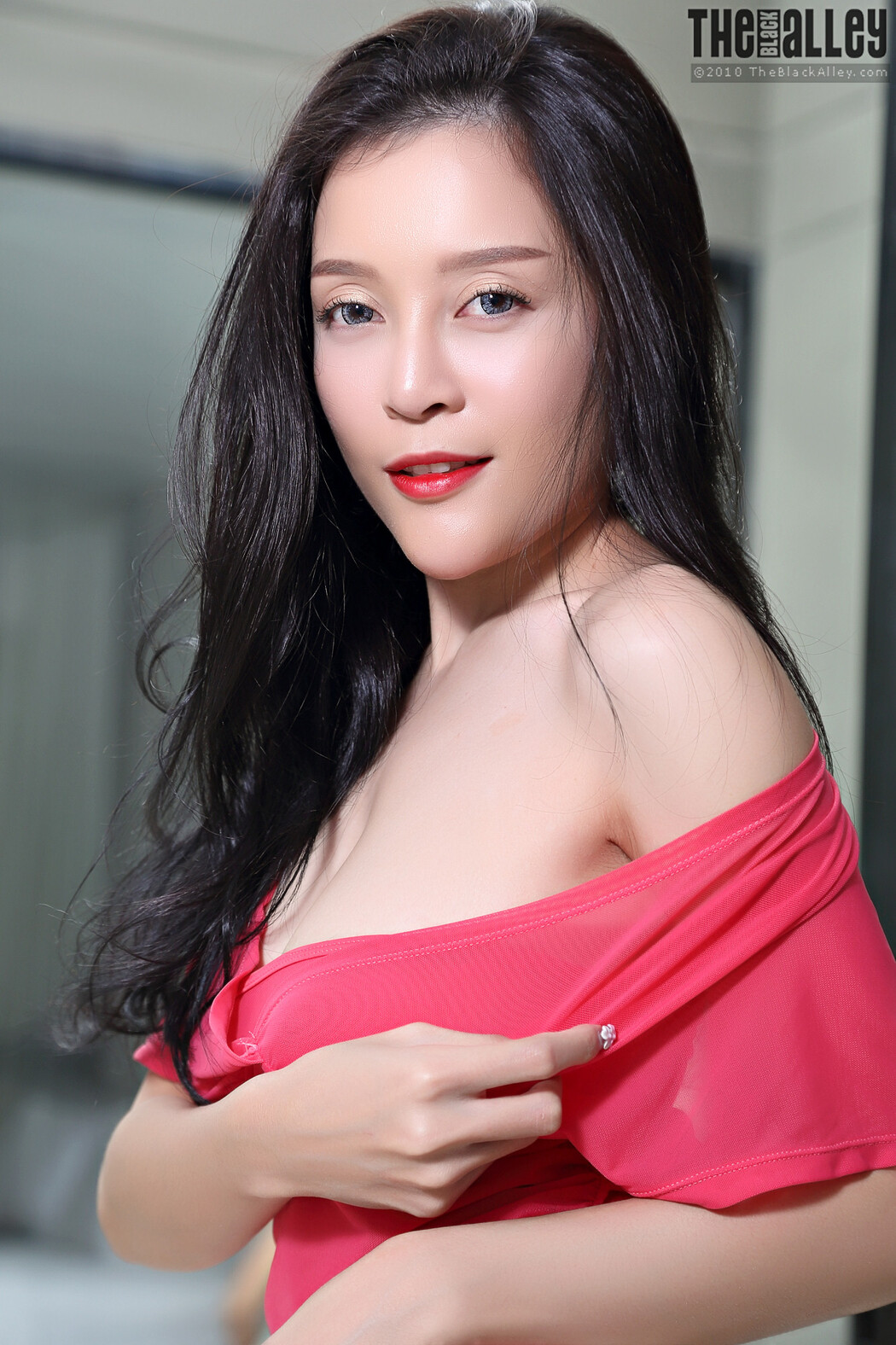 Yogurt The Black Alley Photobook Set.08