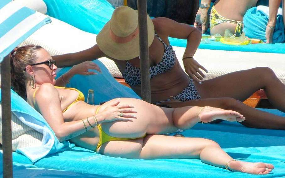 Η κόρη της Demi Moore &#8230; με thong στην Μύκονο !