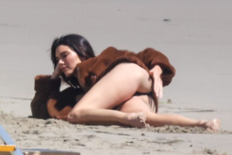 Τα οπίσθια της Kendall Jenner … σε παρασκήνια φωτογράφησης !
