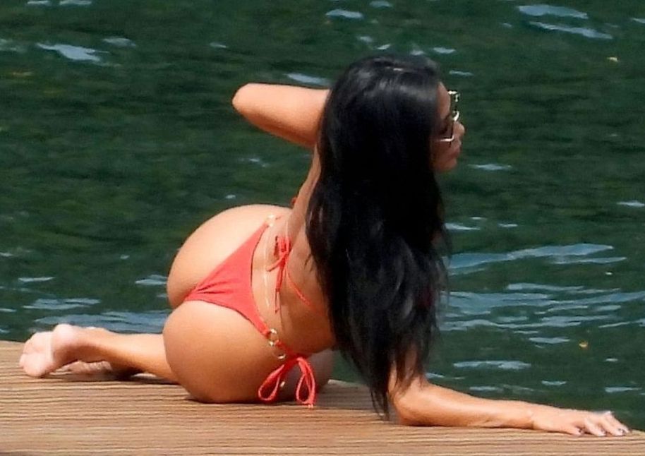 H Nicole Scherzinger &#8230; με αποκαλυπτικό thong στις διακοπές της !