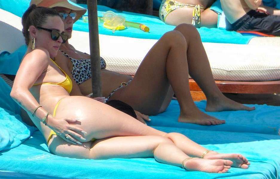 Η κόρη της Demi Moore &#8230; με thong στην Μύκονο !