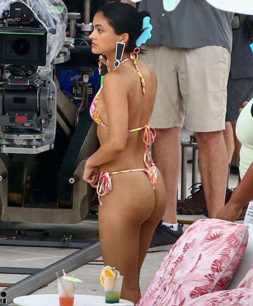 Η ηθοποιός Camila Mendes(26 εκατομύρια followers) &#8230; με thong σε γυρίσματα ταινίας για τον Netflix !