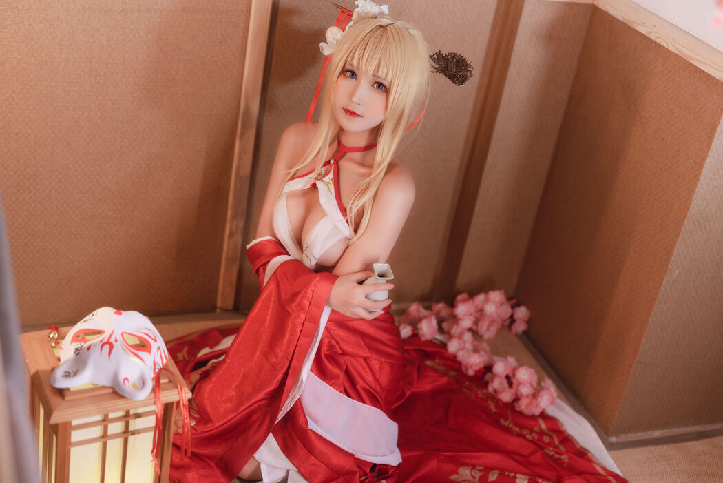 [Net Red COSER Photo] Weibo Girl Three Degrees_69 - Glory Liang Ye Xiangxue