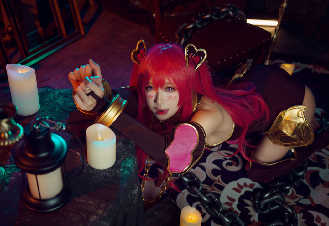 [Internet celebrity COSER photo] Anime blogger A Bao is also a rabbit girl - empty flower