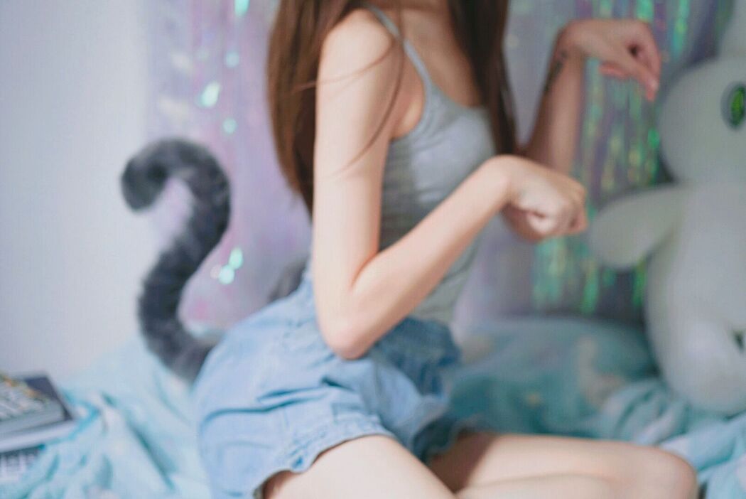 [Internet celebrity COSER photo] Cute girl eye sauce big devil w - gray-tailed cat
