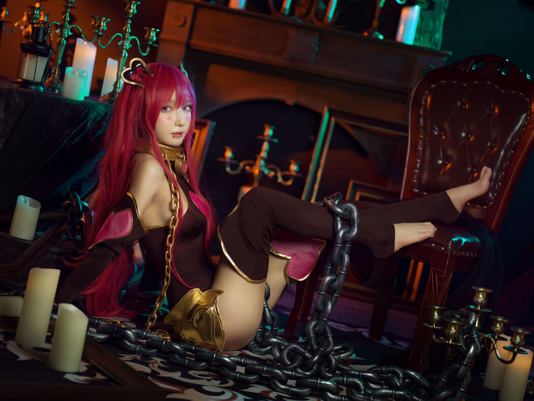 [Internet celebrity COSER photo] Anime blogger A Bao is also a rabbit girl - empty flower