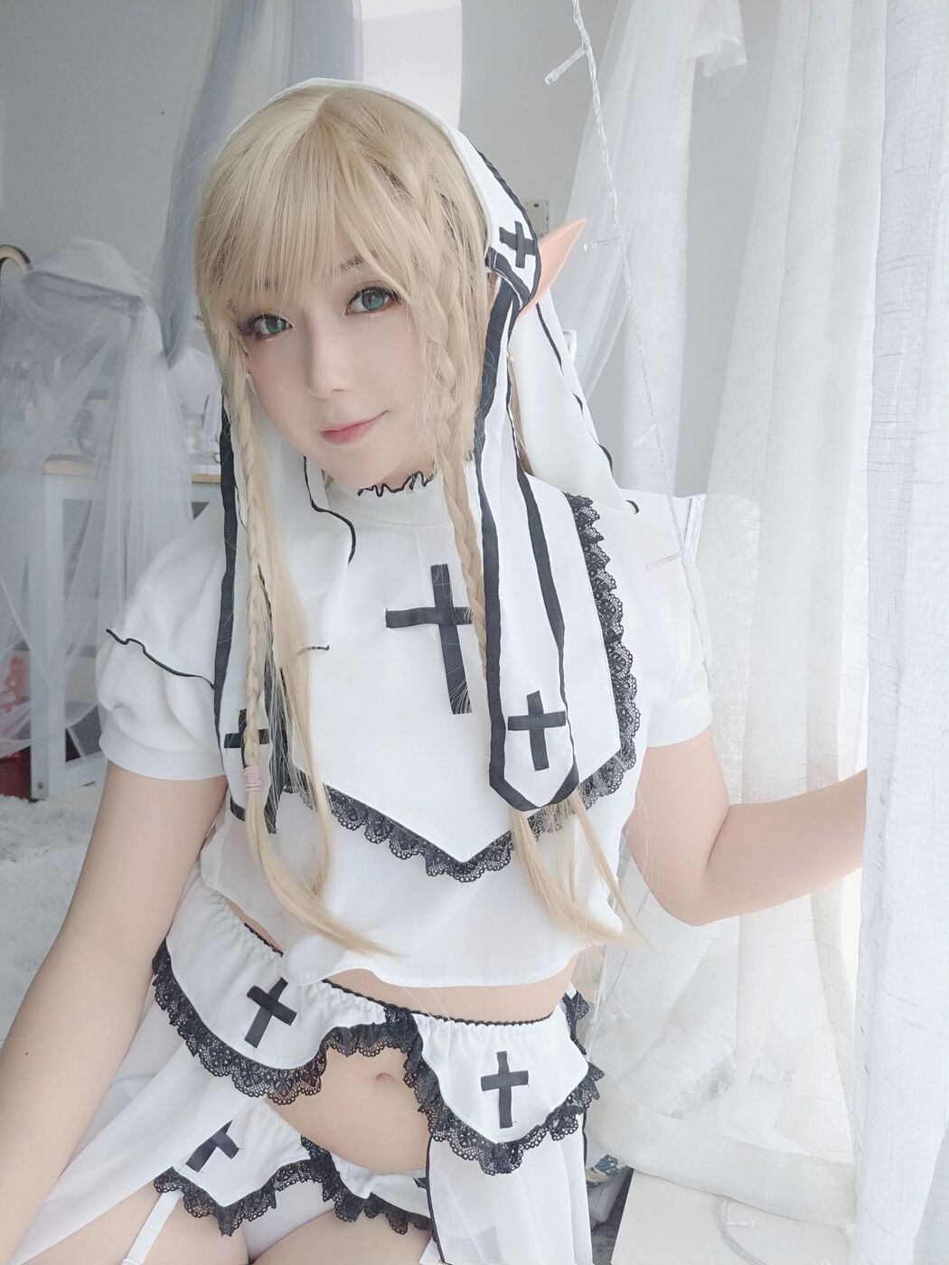 [Net Red COSER Photo] Xiao Rongzai Coo Coo - Rong Ge