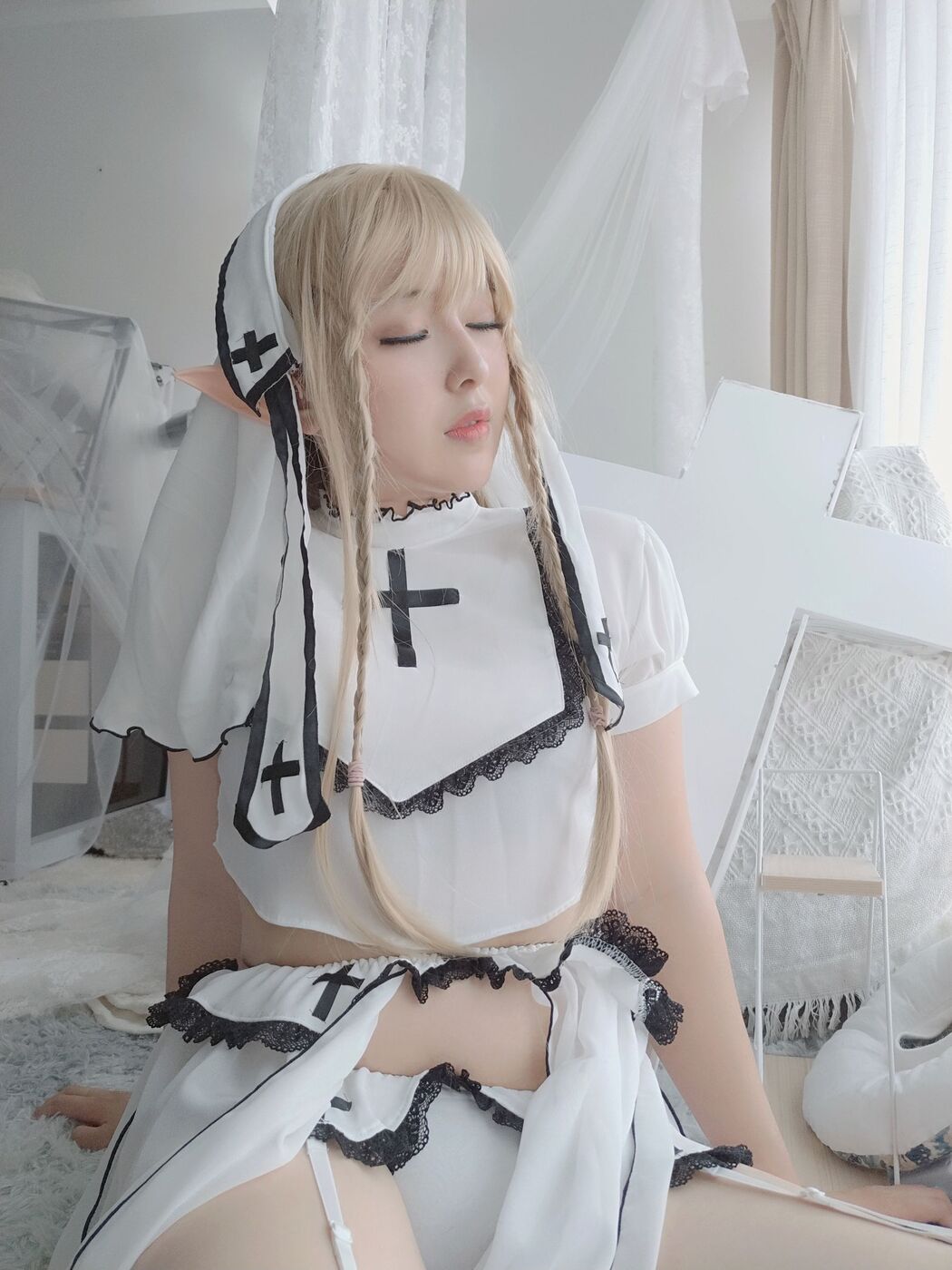[Net Red COSER Photo] Xiao Rongzai Coo Coo - Rong Ge