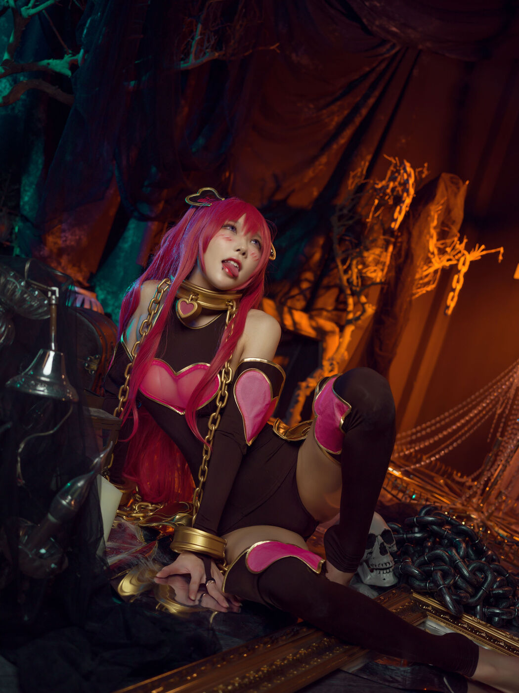 [Internet celebrity COSER photo] Anime blogger A Bao is also a rabbit girl - empty flower