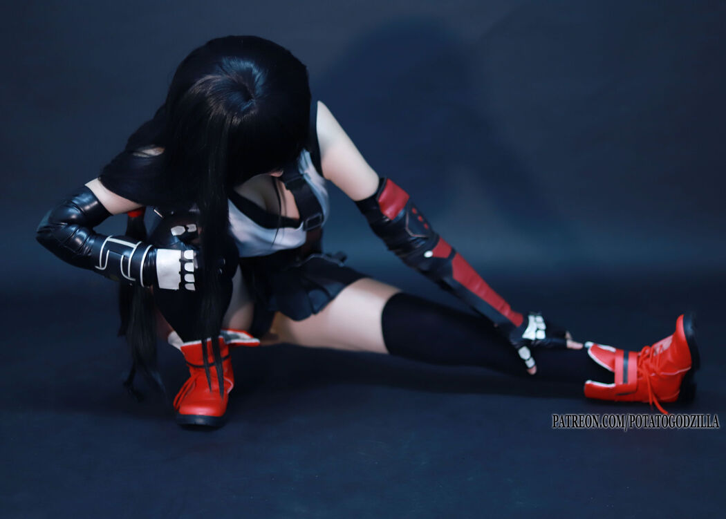 [COS Welfare] Miss Coser Potato Godzilla - Tifa