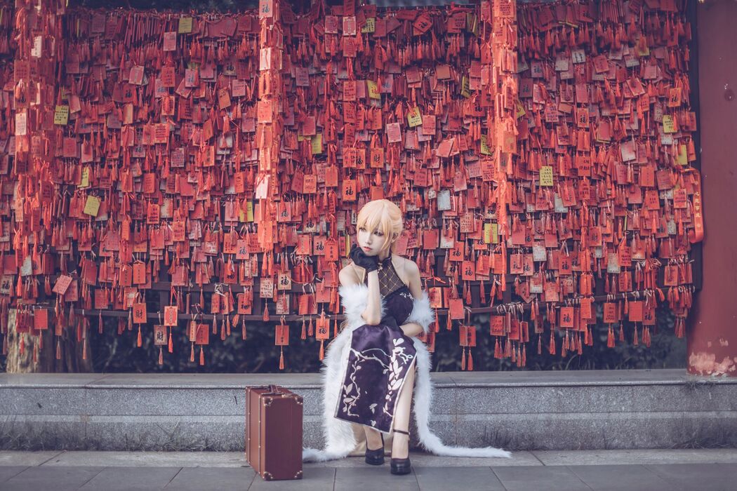 [Cosplay] Coser Yiyi - Girls Frontline Purple Rain Heart