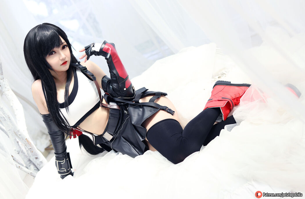 [COS Welfare] Miss Coser Potato Godzilla - Tifa