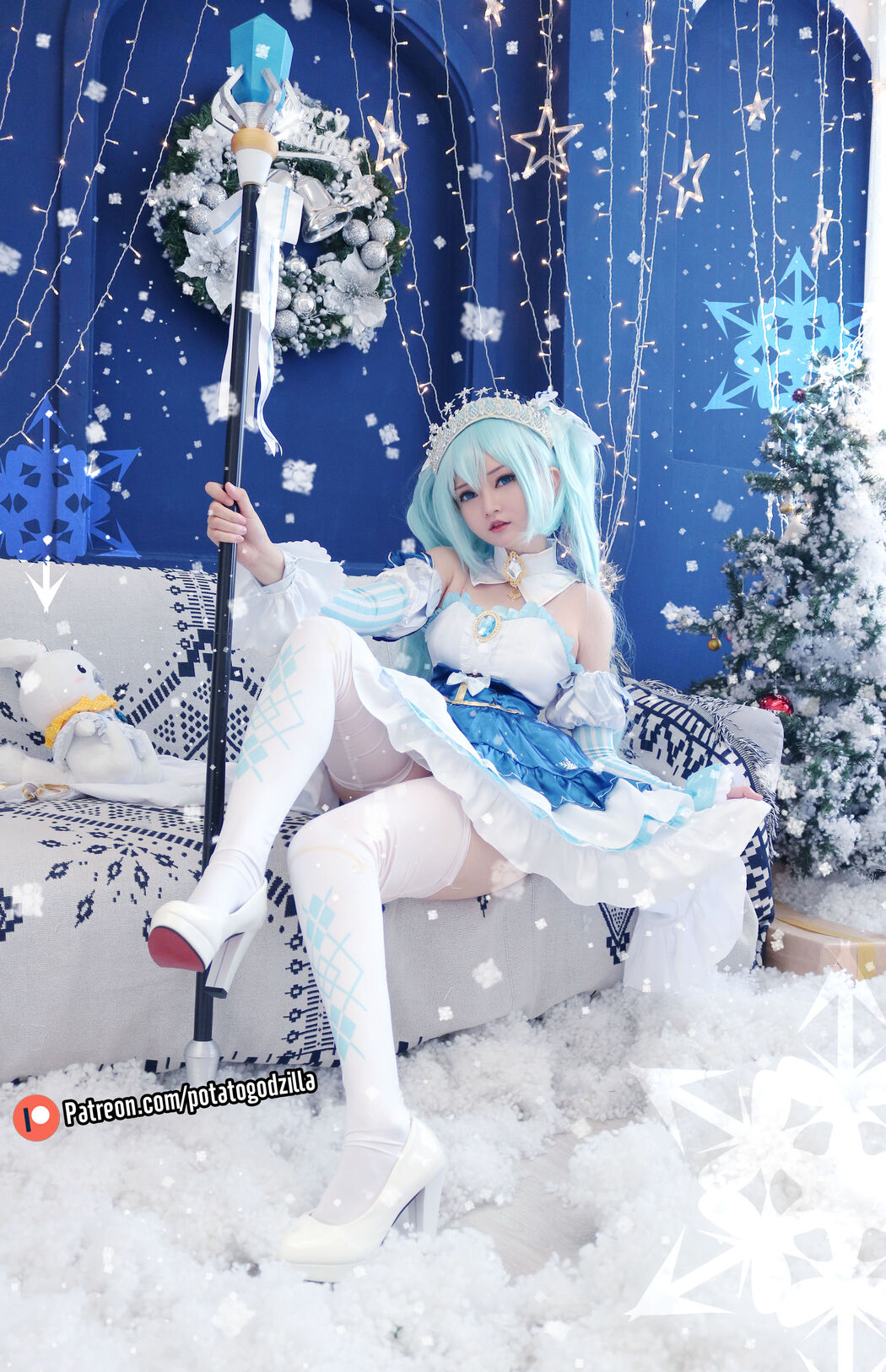 [COS Welfare] Miss Coser Potato Godzilla - Snow Miku