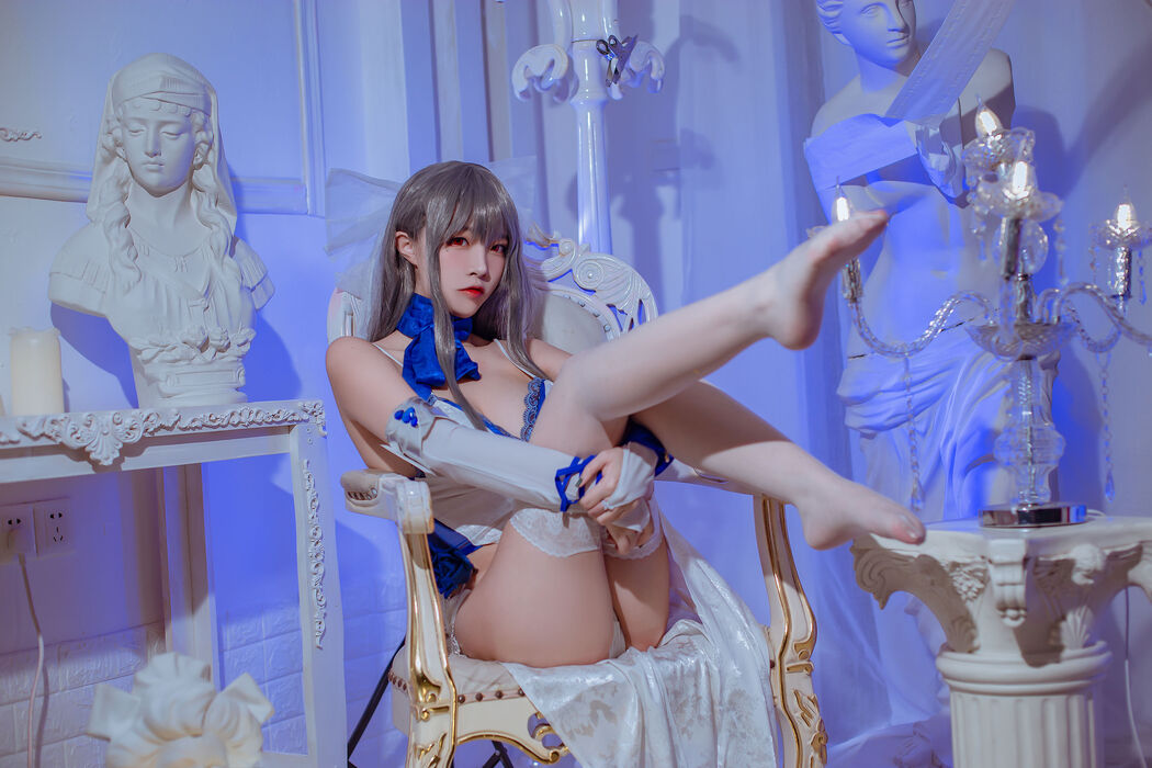 [COS Welfare] Popular Coser Nisa - Azur Lane Louis IX dress