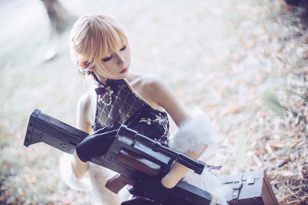 [Cosplay] Coser Yiyi - Girls Frontline Purple Rain Heart Cover Photo