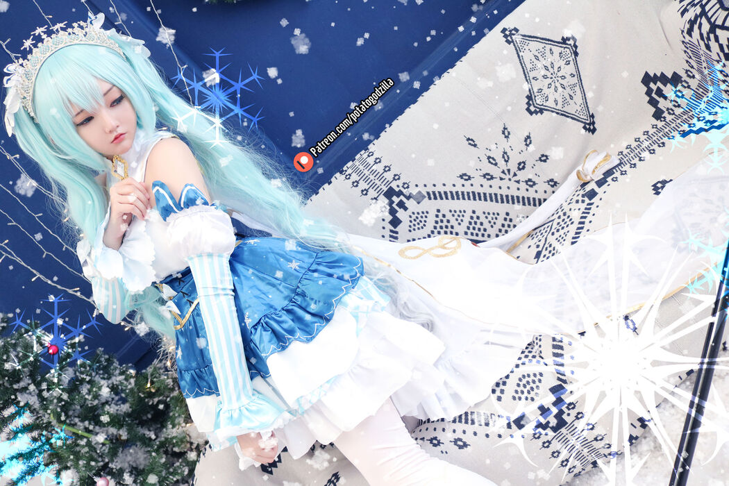 [COS Welfare] Miss Coser Potato Godzilla - Snow Miku