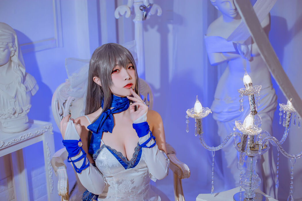 [COS Welfare] Popular Coser Nisa - Azur Lane Louis IX dress