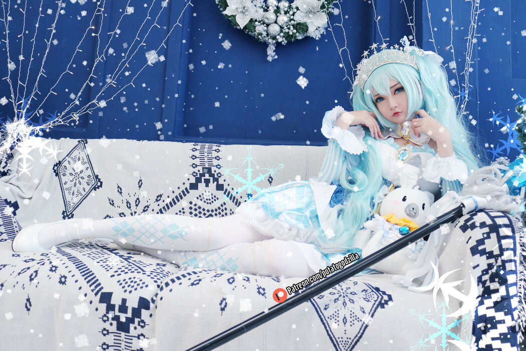 [COS Welfare] Miss Coser Potato Godzilla - Snow Miku