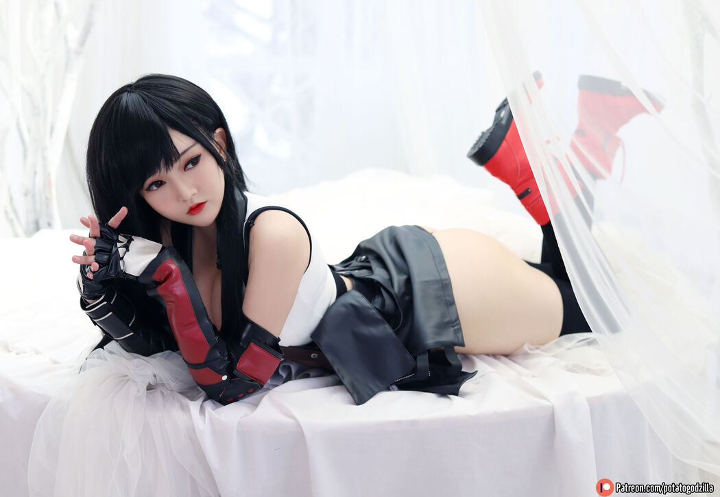 [COS Welfare] Miss Coser Potato Godzilla - Tifa