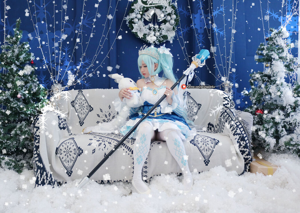 [COS Welfare] Miss Coser Potato Godzilla - Snow Miku