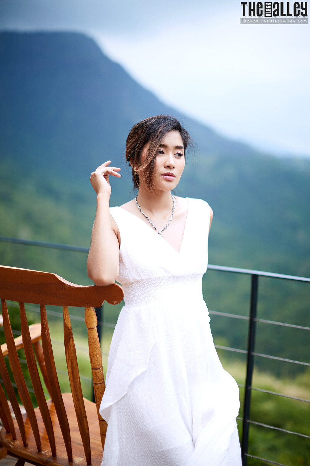 Apple The Black Alley Photobook Set.86