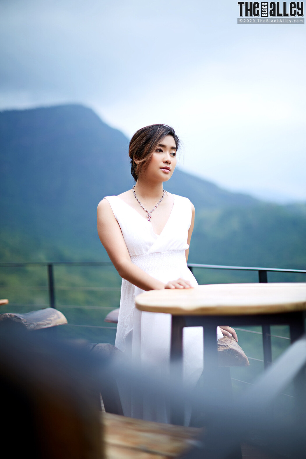 Apple The Black Alley Photobook Set.86